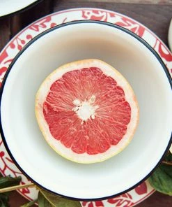 Crow Canyon Home V02BLA Vintage 16 Oz. White Round Enamelware Footed Bowl With Black Rolled Rim